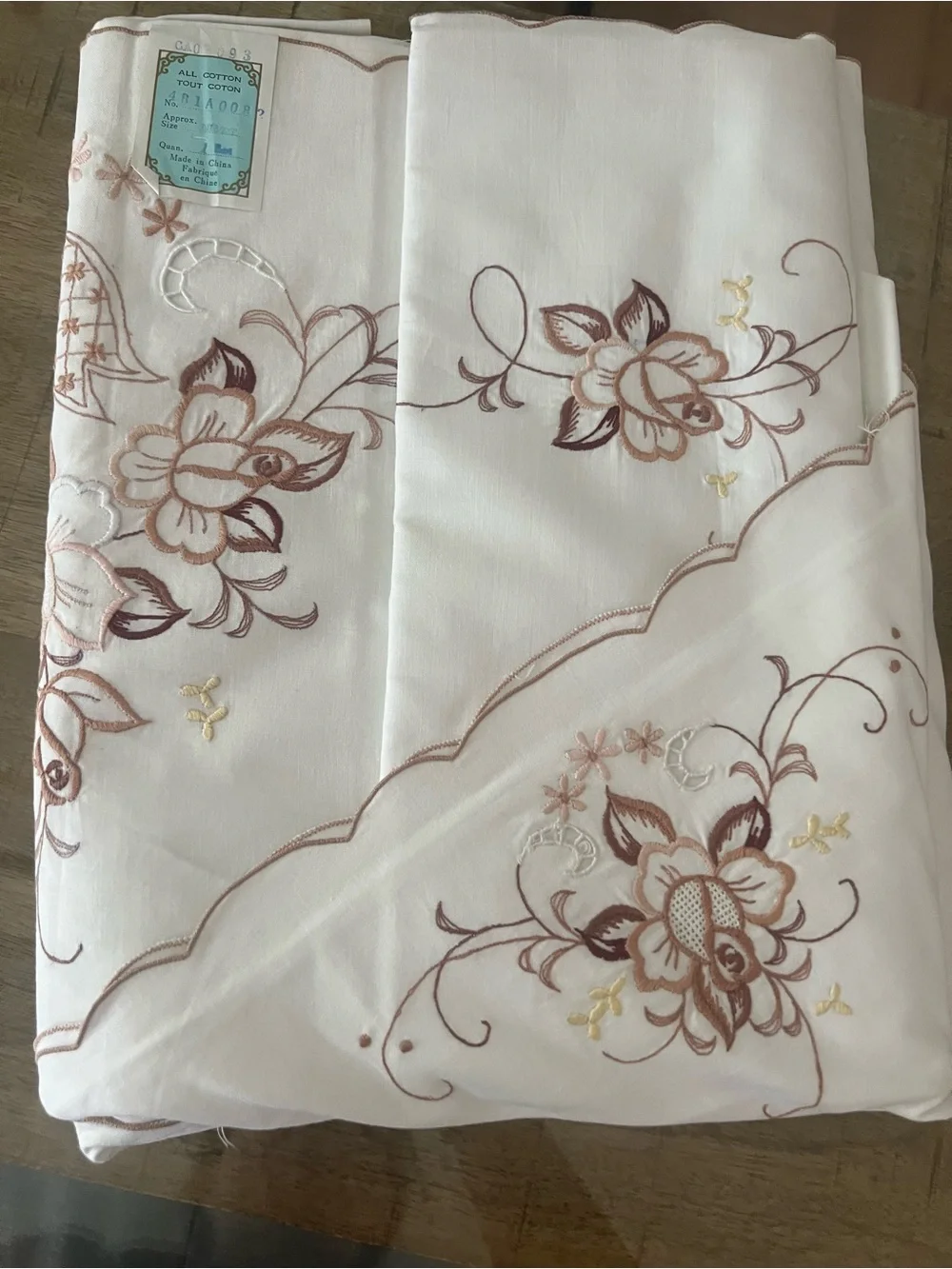 NEW Vintage 100% cotton White Embroidered Floral Linen tablecloth Set